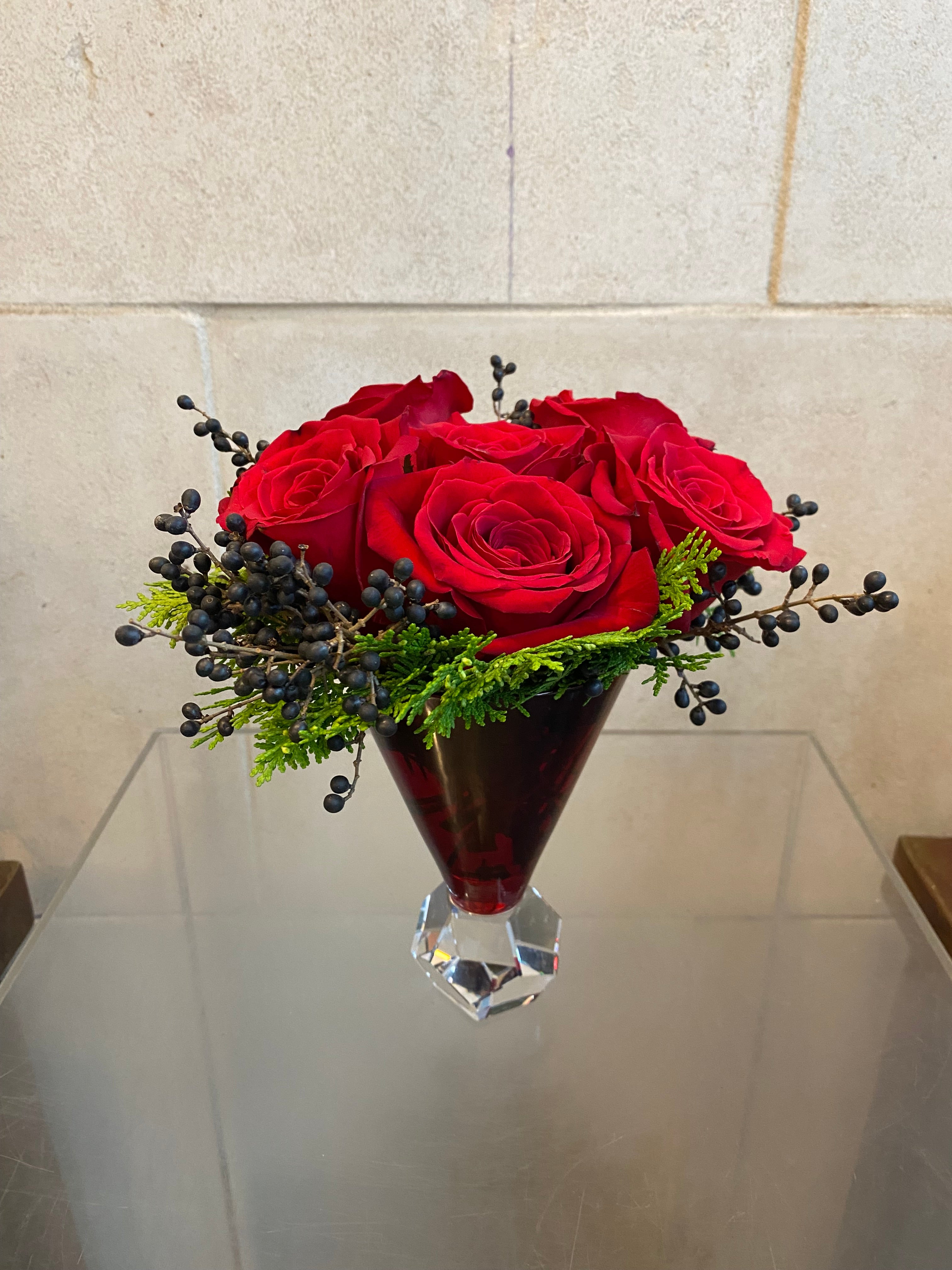 Winter Red Rose Trio