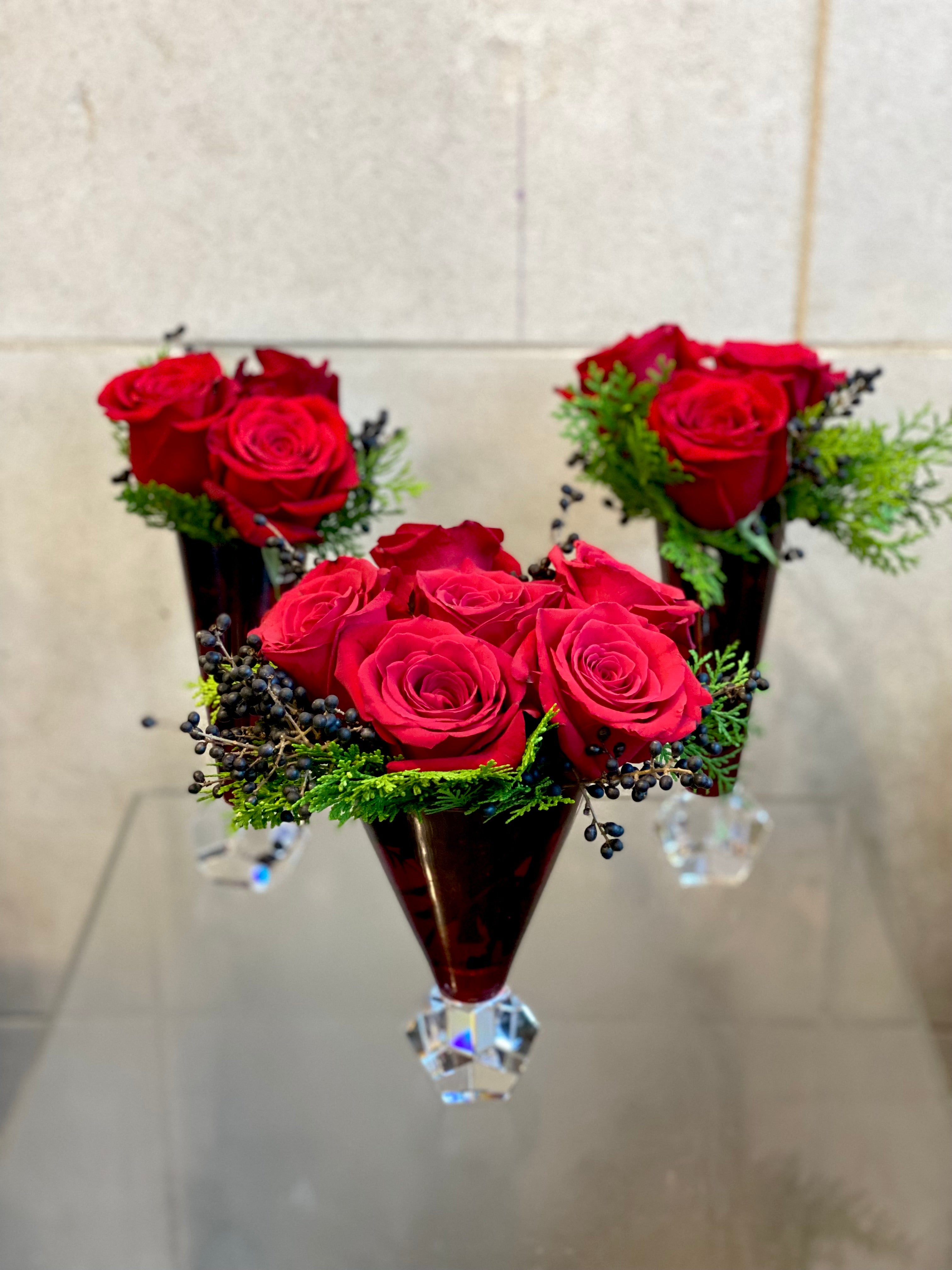 Winter Red Rose Trio